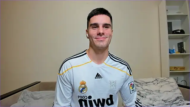 Snapshot of sam_huston chatting on December 19, 2024, 10:53 pm sam huston online show from December 19, 2024, 10:53 pm