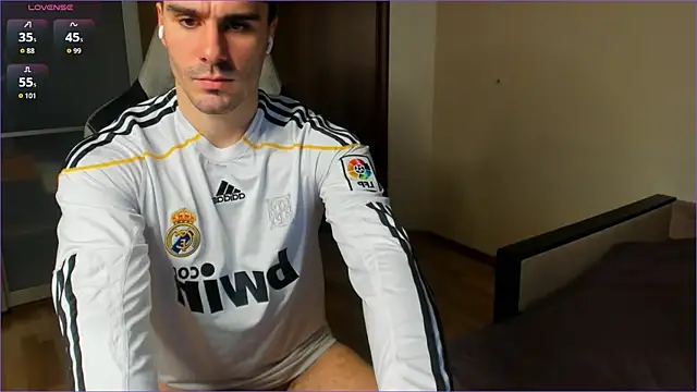 Snapshot of sam_huston chatting on October 30, 2025, 10:32 pm sam huston online show from October 30, 2025, 10:32 pm