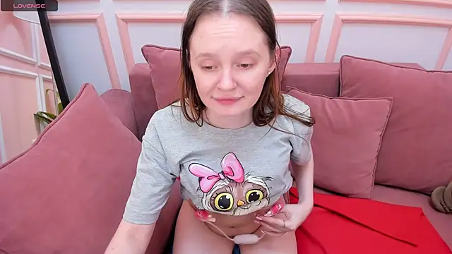 JannaVerdi  online show from February 18, 2025, 1:33 pm