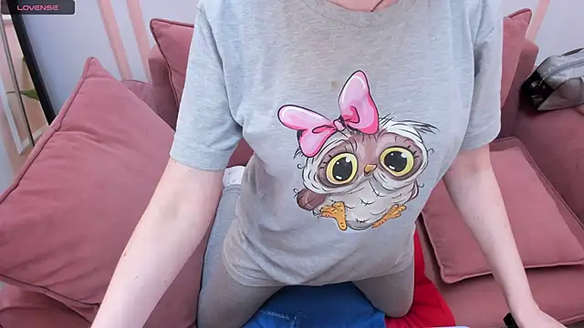 JannaVerdi  online show from September 22, 2025, 6:26 am