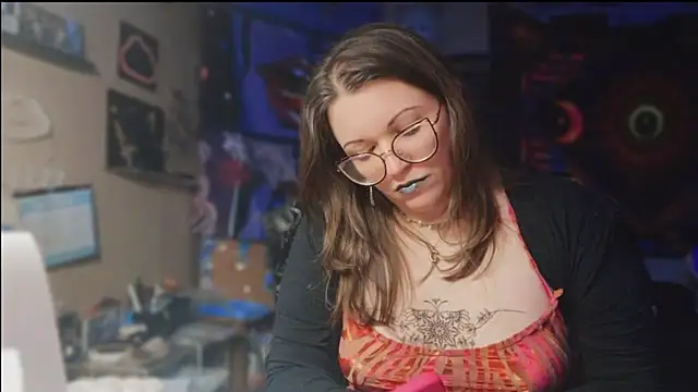 Snapshot of spunlikecottoncandy chatting on October 31, 2025, 5:47 pm spunlikecottoncandy online show from October 31, 2025, 5:47 pm