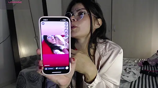 cristal sexybody online show from October 20, 2025, 4:51 pm