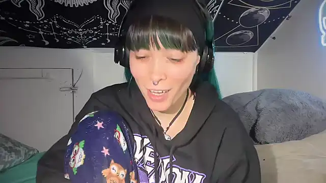 Snapshot of FRRANNKIE chatting on December 23, 2024, 5:54 pm FRRANNKIE online show from December 23, 2024, 5:54 pm