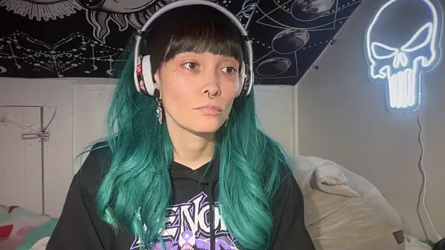 Snapshot of FRRANNKIE chatting on January 7, 2025, 9:50 am FRRANNKIE online show from January 7, 2025, 9:50 am