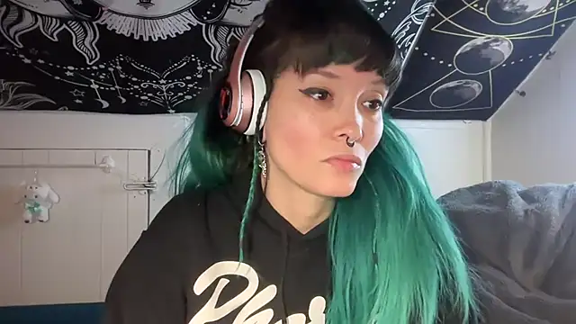 Snapshot of FRRANNKIE chatting on January 27, 2025, 6:30 am FRRANNKIE online show from January 27, 2025, 6:30 am