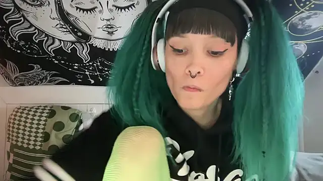 Snapshot of FRRANNKIE chatting on February 17, 2025, 7:47 am FRRANNKIE online show from February 17, 2025, 7:47 am