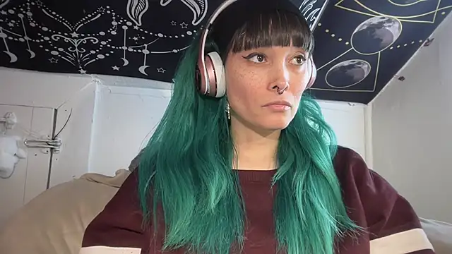 Snapshot of FRRANNKIE chatting on February 22, 2025, 11:24 am FRRANNKIE online show from February 22, 2025, 11:24 am