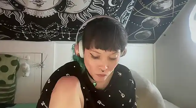 Snapshot of FRRANNKIE chatting on March 6, 2025, 9:53 pm FRRANNKIE online show from March 6, 2025, 9:53 pm