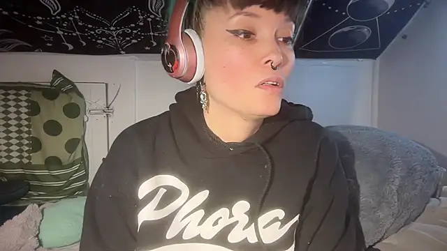 Snapshot of FRRANNKIE chatting on March 21, 2025, 3:46 pm FRRANNKIE online show from March 21, 2025, 3:46 pm