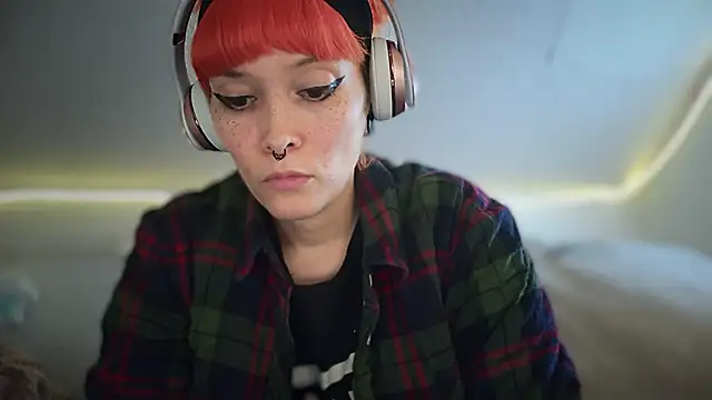 Snapshot of FRRANNKIE chatting on October 10, 2025, 2:54 am FRRANNKIE online show from October 10, 2025, 2:54 am