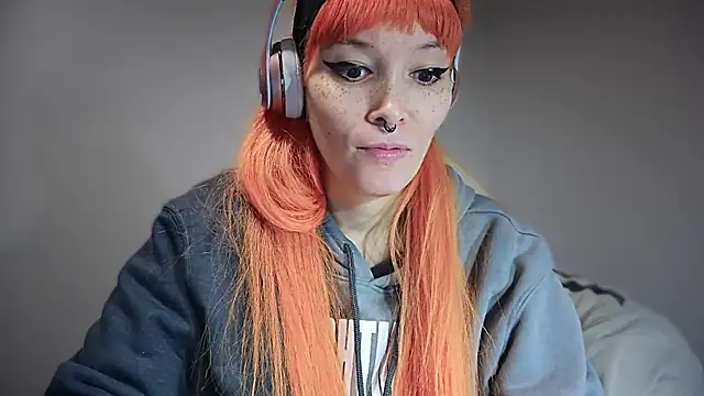 Snapshot of FRRANNKIE chatting on November 8, 2025, 10:30 pm FRRANNKIE online show from November 8, 2025, 10:30 pm