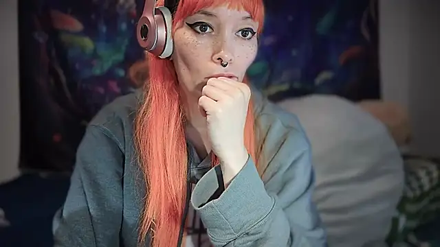 Snapshot of FRRANNKIE chatting on November 9, 2025, 7:56 pm FRRANNKIE online show from November 9, 2025, 7:56 pm