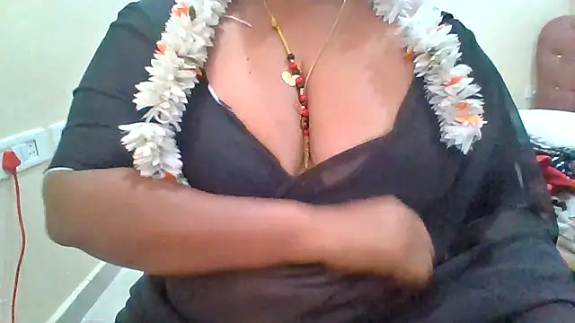 Snapshot of archanatelugu9 chatting on January 9, 2025, 3:36 am archanatelugu9 online show from January 9, 2025, 3:36 am