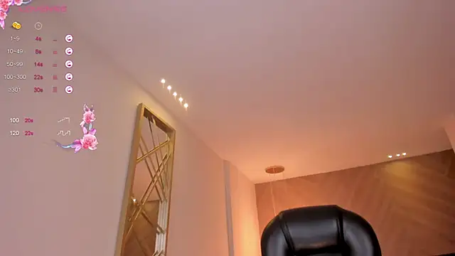 Snapshot of BiancaPierce chatting on February 7, 2025, 6:34 pm BiancaPierce online show from February 7, 2025, 6:34 pm