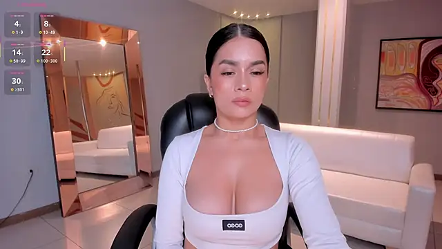 Snapshot of BiancaPierce chatting on February 9, 2025, 2:40 pm BiancaPierce online show from February 9, 2025, 2:40 pm