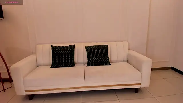 Snapshot of BiancaPierce chatting on March 2, 2025, 12:01 pm BiancaPierce online show from March 2, 2025, 12:01 pm