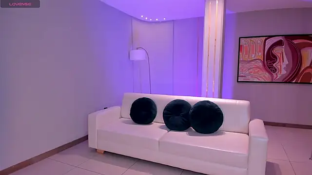 Snapshot of BiancaPierce chatting on March 7, 2025, 11:29 am BiancaPierce online show from March 7, 2025, 11:29 am