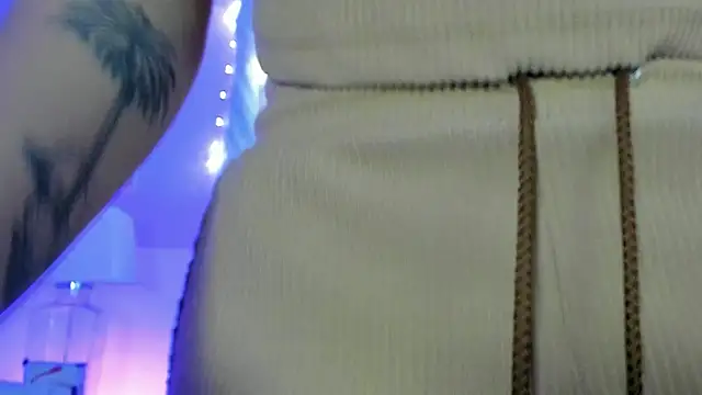 LucianaCarter online show from January 7, 2025, 11:48 am