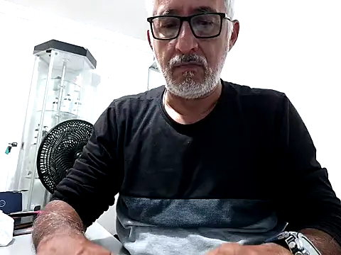 cenizo10124 online show from November 27, 2025, 2:57 am