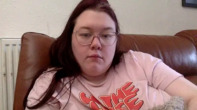 Snapshot of Sexycurvyemilyy chatting on September 10, 2025, 1:11 pm Sexycurvyemilyy online show from September 10, 2025, 1:11 pm