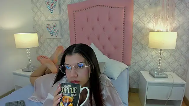 Snapshot of Steffany_Palmer chatting on October 15, 2025, 11:54 am Steffany Palmer online show from October 15, 2025, 11:54 am