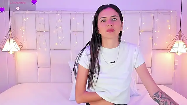 SarahSophia  online show from January 20, 2025, 11:35 am