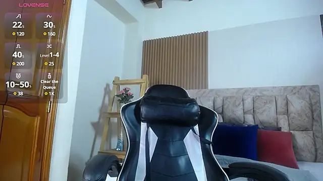 victoria  milf  online show from February 21, 2025, 6:37 pm