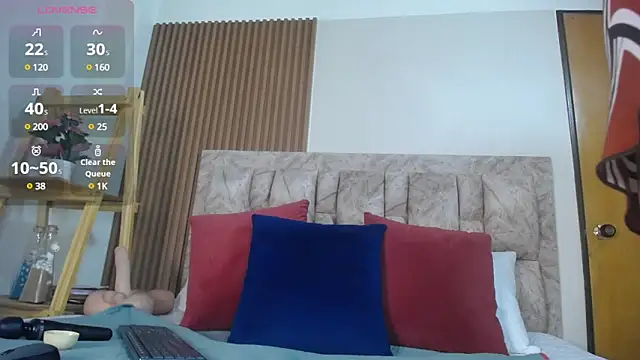 victoria  milf  online show from March 4, 2025, 7:54 pm