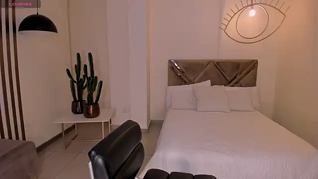 SunnyRivers online show from October 28, 2025, 5:48 pm