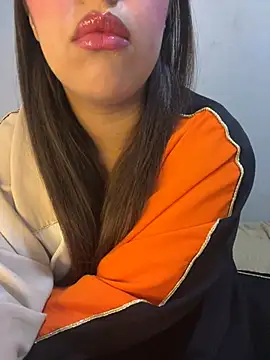 Snapshot of Mayacrayzi chatting on February 8, 2025, 2:05 pm Mayacrayzi online show from February 8, 2025, 2:05 pm