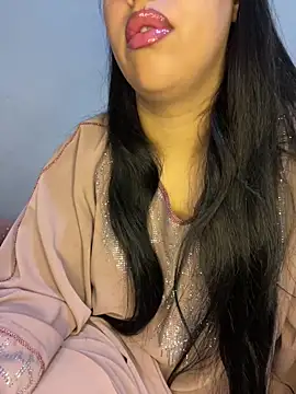 Snapshot of Mayacrayzi chatting on September 11, 2025, 10:26 am Mayacrayzi online show from September 11, 2025, 10:26 am