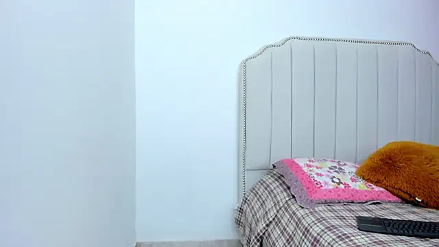 Hanna86 online show from February 10, 2025, 12:41 am