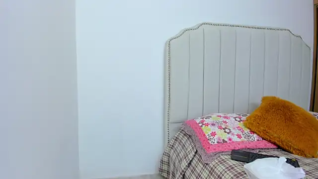 Hanna86 online show from February 13, 2025, 10:54 pm