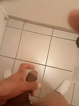 PhillipStout online show from November 10, 2025, 5:01 pm