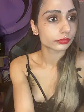 Snapshot of LaPetitechienne1 chatting on December 20, 2024, 9:21 am LaPetitechienne1 online show from December 20, 2024, 9:21 am