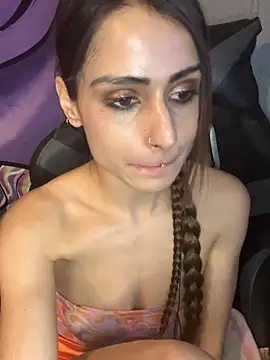 Snapshot of LaPetitechienne1 chatting on January 1, 2025, 2:41 am LaPetitechienne1 online show from January 1, 2025, 2:41 am