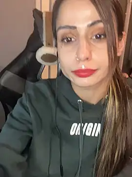 Snapshot of LaPetitechienne1 chatting on January 13, 2025, 5:02 pm LaPetitechienne1 online show from January 13, 2025, 5:02 pm