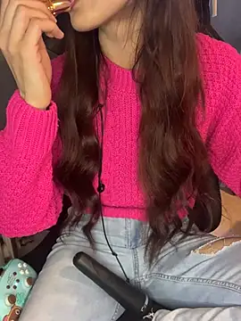 Snapshot of LaPetitechienne1 chatting on January 17, 2025, 2:07 pm LaPetitechienne1 online show from January 17, 2025, 2:07 pm
