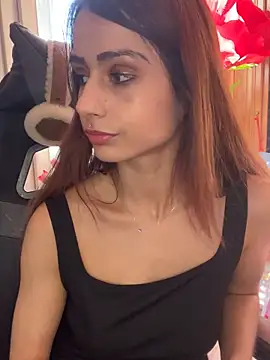 Snapshot of LaPetitechienne1 chatting on February 27, 2025, 4:10 pm LaPetitechienne1 online show from February 27, 2025, 4:10 pm
