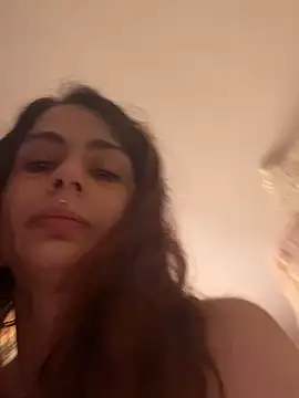 Snapshot of LaPetitechienne1 chatting on March 18, 2025, 8:25 am LaPetitechienne1 online show from March 18, 2025, 8:25 am