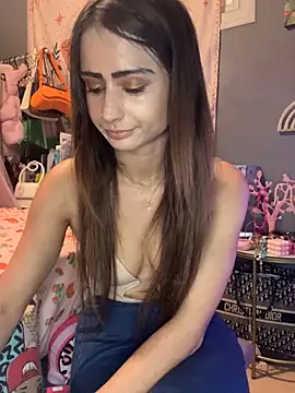 Snapshot of LaPetitechienne1 chatting on October 12, 2025, 5:23 pm LaPetitechienne1 online show from October 12, 2025, 5:23 pm