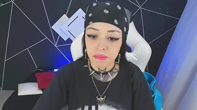 Snapshot of farichell chatting on October 22, 2025, 7:35 pm farichell online show from October 22, 2025, 7:35 pm