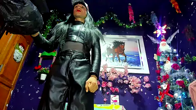 Snapshot of latintransbigcum chatting on February 1, 2025, 2:34 pm latintransbigcum online show from February 1, 2025, 2:34 pm