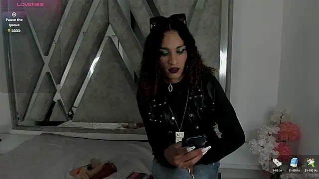 Snapshot of StefanyMiler chatting on January 21, 2025, 2:33 am StefanyMiler online show from January 21, 2025, 2:33 am