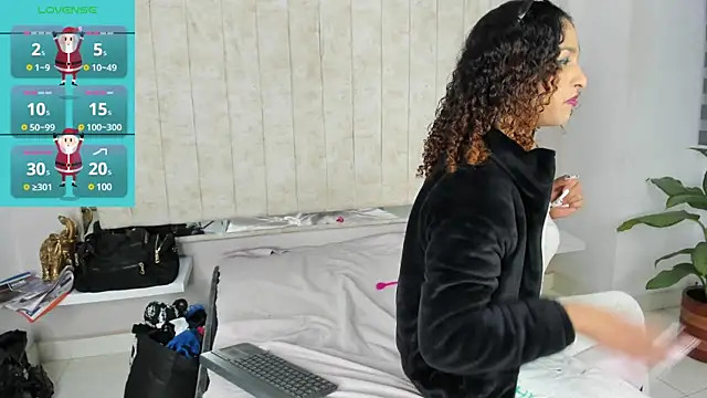 Snapshot of StefanyMiler chatting on January 25, 2025, 3:09 am StefanyMiler online show from January 25, 2025, 3:09 am