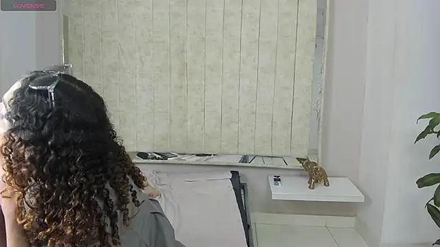 Snapshot of StefanyMiler chatting on February 12, 2025, 9:52 am StefanyMiler online show from February 12, 2025, 9:52 am