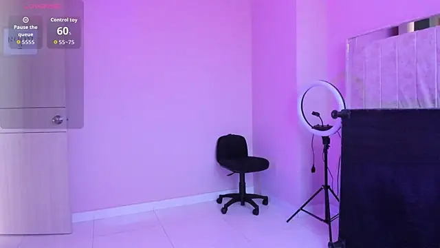 Snapshot of StefanyMiler chatting on September 25, 2025, 8:34 pm StefanyMiler online show from September 25, 2025, 8:34 pm