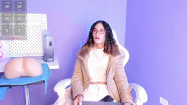 Snapshot of StefanyMiler chatting on October 9, 2025, 8:29 pm StefanyMiler online show from October 9, 2025, 8:29 pm