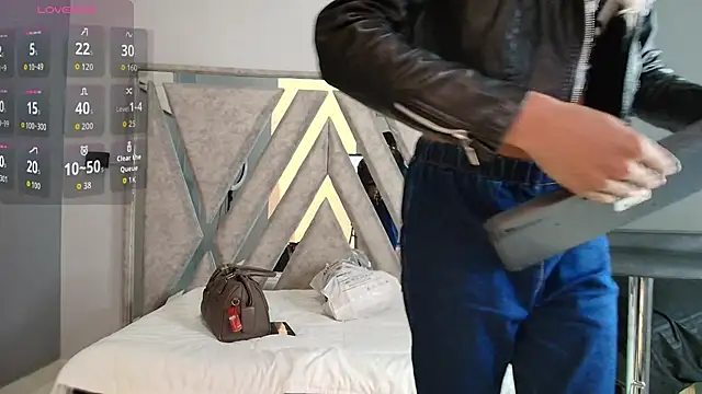 Snapshot of StefanyMiler chatting on October 13, 2025, 8:20 pm StefanyMiler online show from October 13, 2025, 8:20 pm