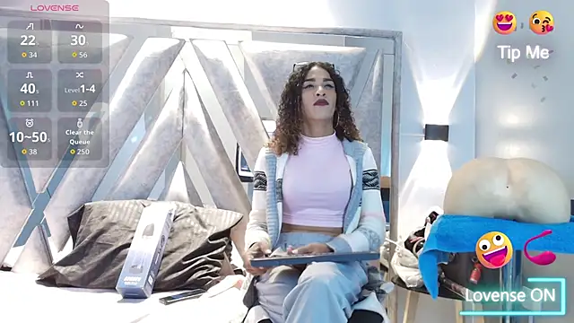 Snapshot of StefanyMiler chatting on October 16, 2025, 7:59 pm StefanyMiler online show from October 16, 2025, 7:59 pm